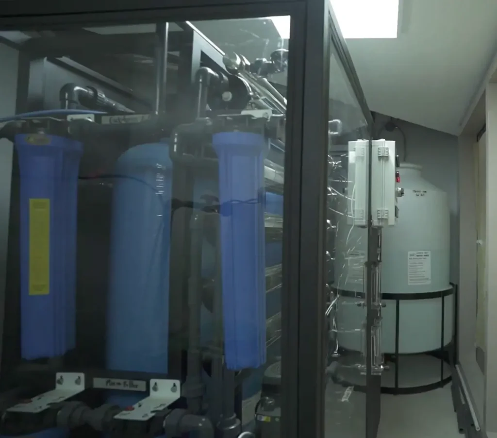Double Pass Reverse Osmosis water treatment machine at CuraKidney