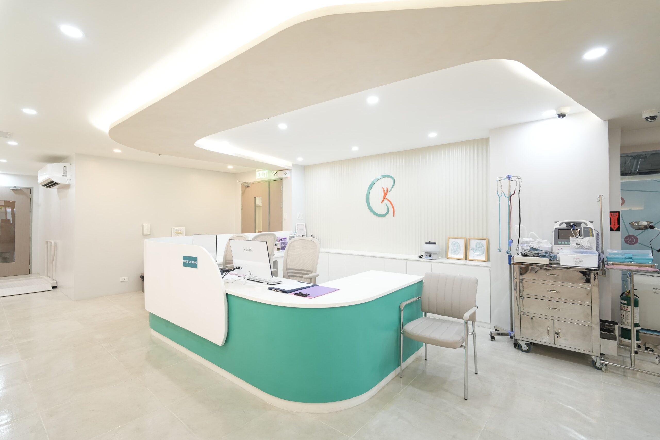 CuraKidney facility - nurses' station